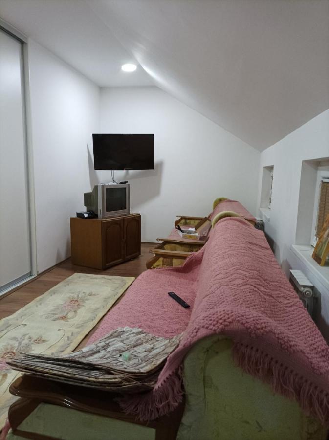 Apartmani Mladenovic Kijevo Exterior photo