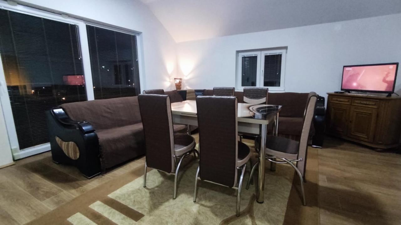 Apartmani Mladenovic Kijevo Exterior photo