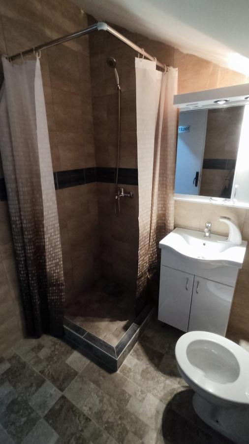 Apartmani Mladenovic Kijevo Exterior photo