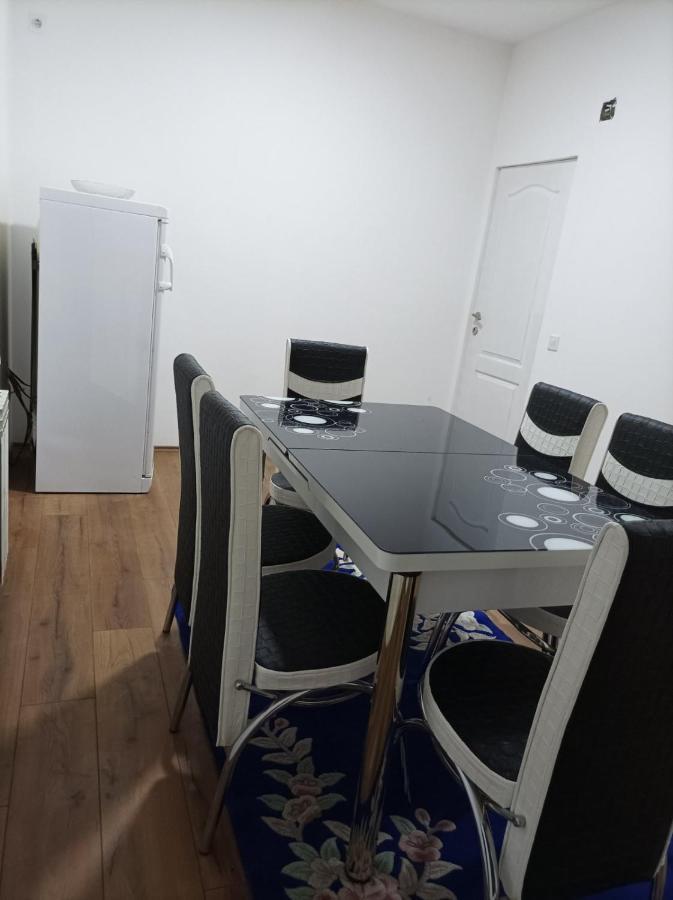 Apartmani Mladenovic Kijevo Exterior photo